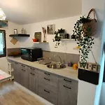 La Maison Autour Du Figuier *